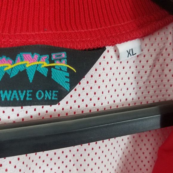 Vintage 90s Windbreaker Wave One - Picture 4 of 6